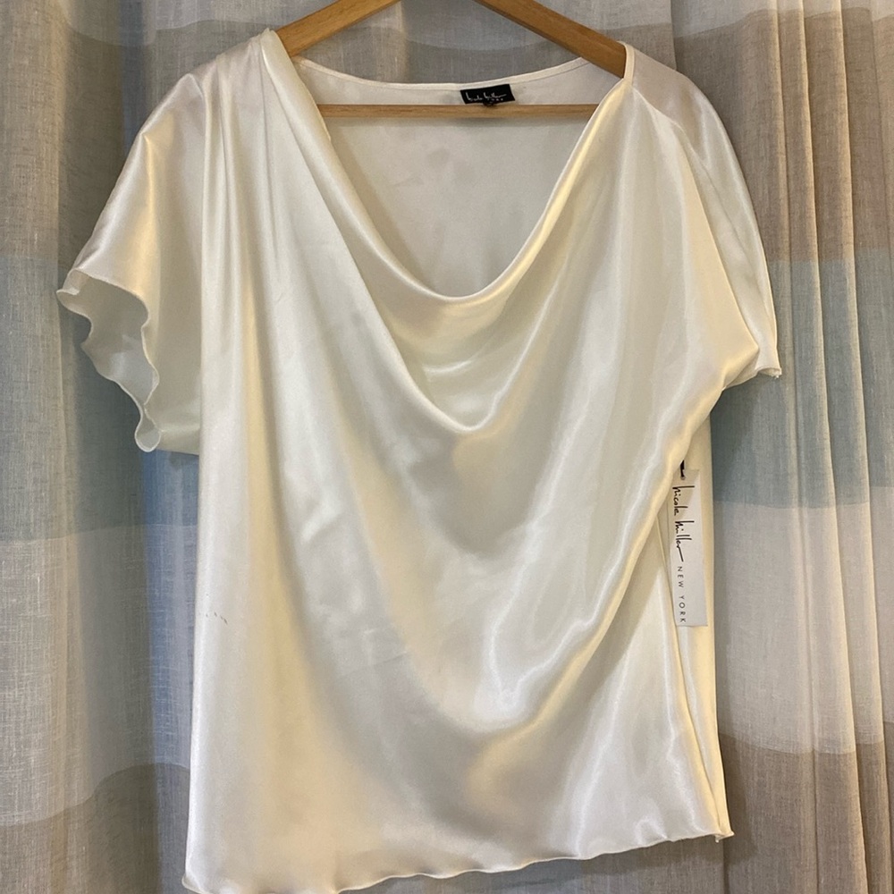 NWT, Nicole Miller ladies cowl neck too. Very silky material.  Size large